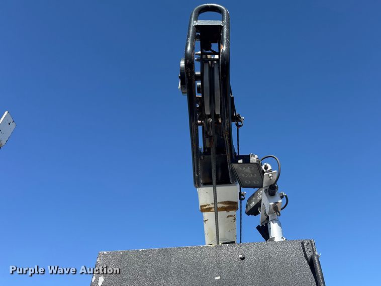 image for item EG2142 2012 Freightliner Business Class M2 utility / service truck