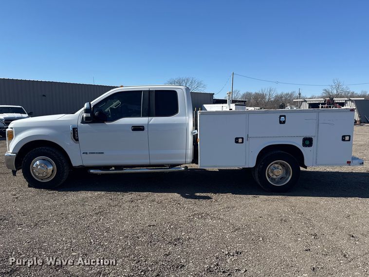 image for item EG2143 2017 Ford F350 Super Duty XL Ext. Cab utility bed pickup truck