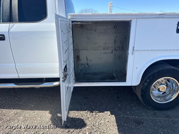 image for item EG2143 2017 Ford F350 Super Duty XL Ext. Cab utility bed pickup truck