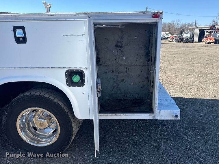 image for item EG2143 2017 Ford F350 Super Duty XL Ext. Cab utility bed pickup truck