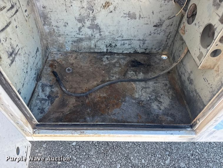 image for item EG2143 2017 Ford F350 Super Duty XL Ext. Cab utility bed pickup truck