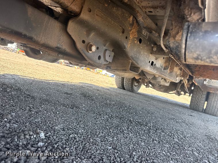 image for item EG2143 2017 Ford F350 Super Duty XL Ext. Cab utility bed pickup truck