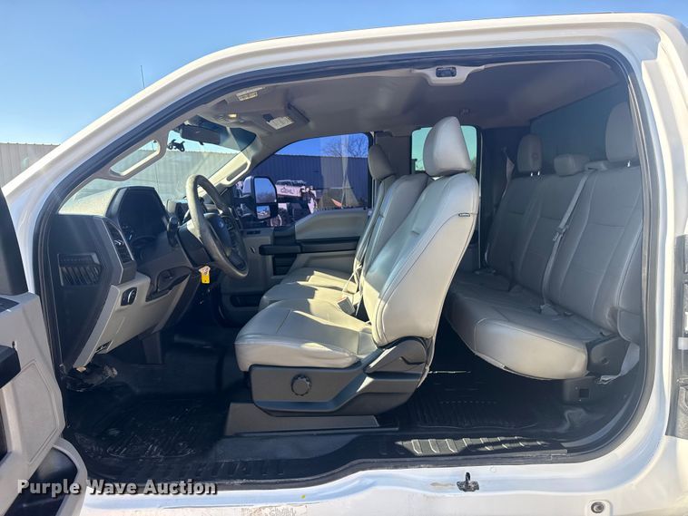 image for item EG2143 2017 Ford F350 Super Duty XL Ext. Cab utility bed pickup truck