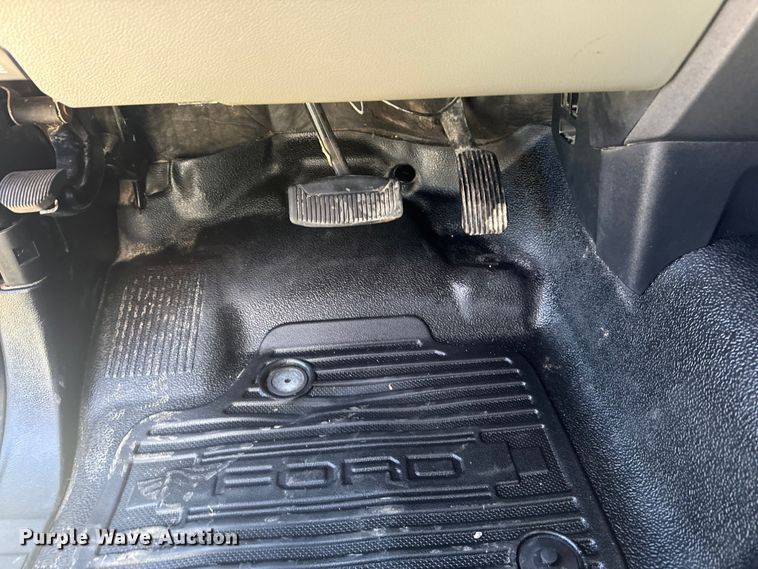 image for item EG2143 2017 Ford F350 Super Duty XL Ext. Cab utility bed pickup truck