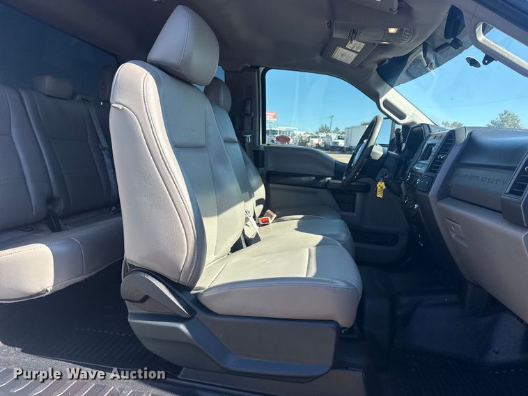 image for item EG2143 2017 Ford F350 Super Duty XL Ext. Cab utility bed pickup truck