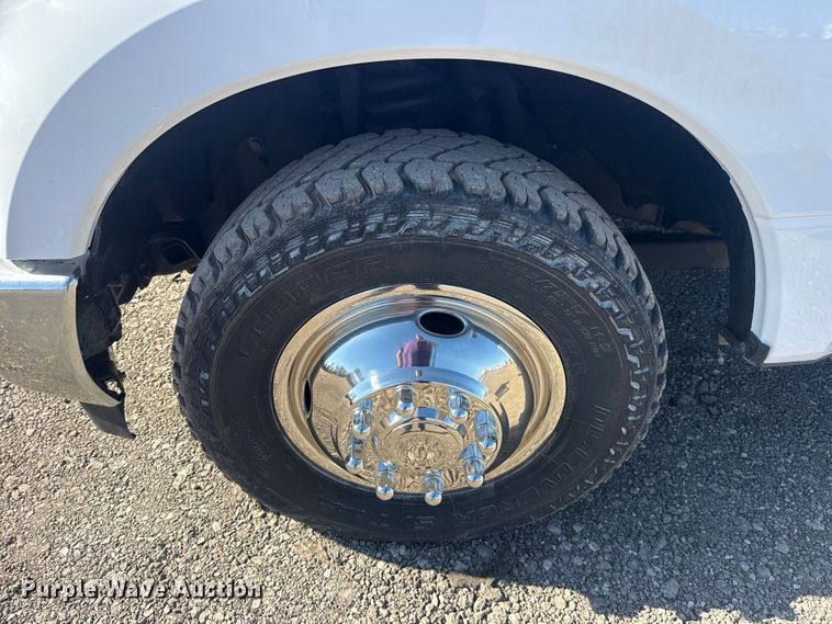 image for item EG2143 2017 Ford F350 Super Duty XL Ext. Cab utility bed pickup truck