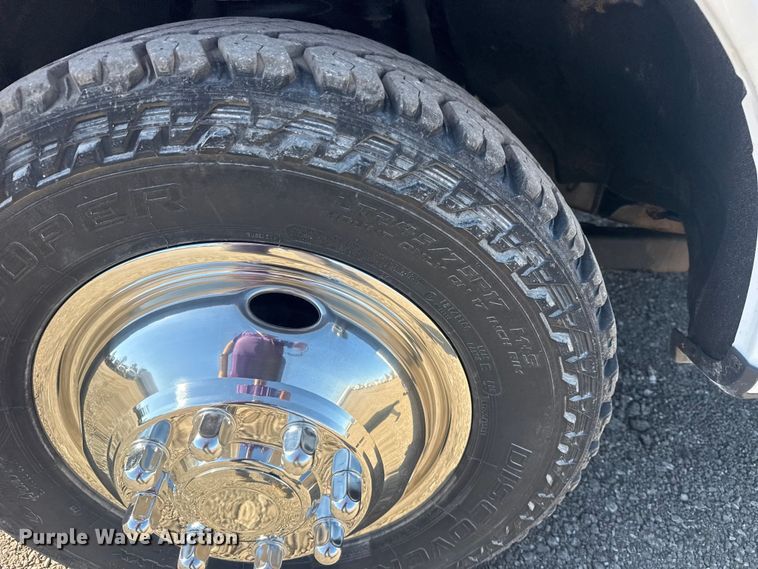 image for item EG2143 2017 Ford F350 Super Duty XL Ext. Cab utility bed pickup truck