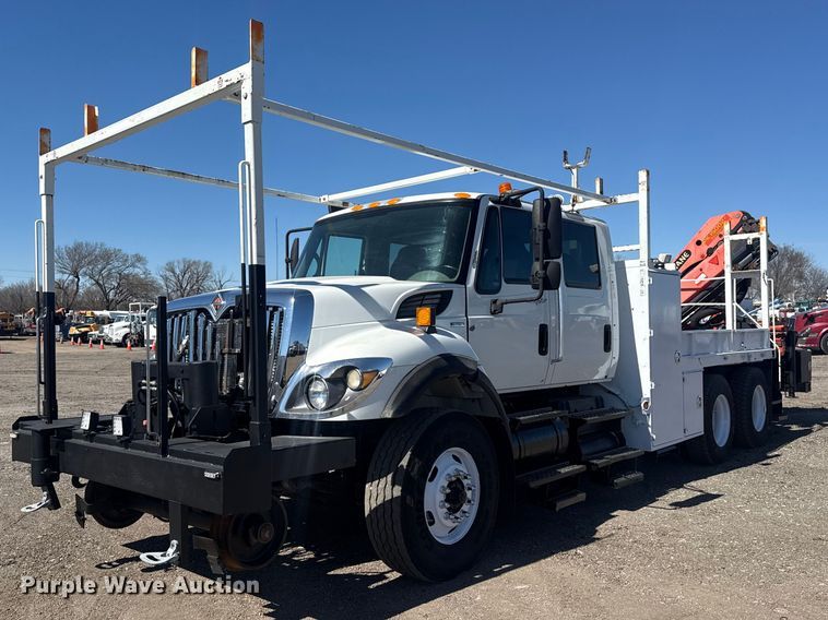 image for item EG2144 2010 International 7500 crane truck