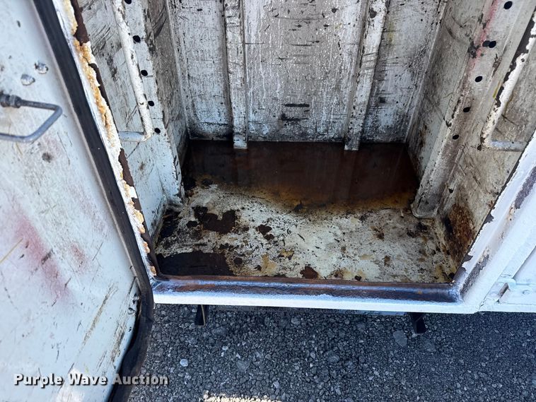 image for item EG2144 2010 International 7500 crane truck