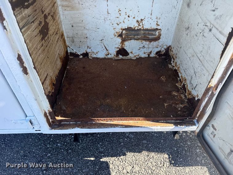 image for item EG2144 2010 International 7500 crane truck