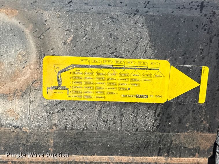 image for item EG2144 2010 International 7500 crane truck