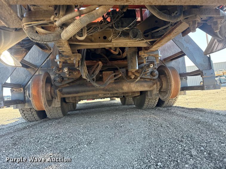 image for item EG2144 2010 International 7500 crane truck