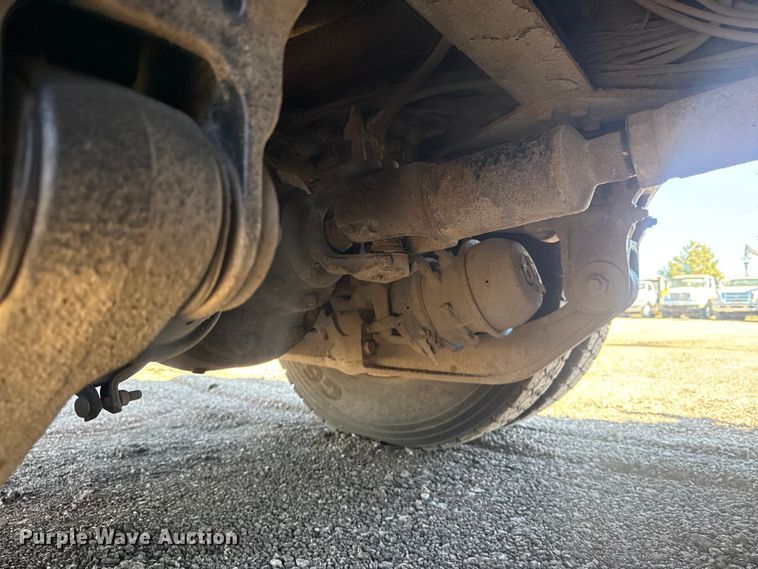 image for item EG2144 2010 International 7500 crane truck