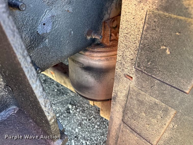 image for item EG2144 2010 International 7500 crane truck