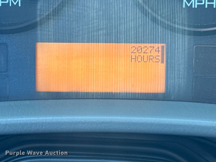 image for item EG2144 2010 International 7500 crane truck