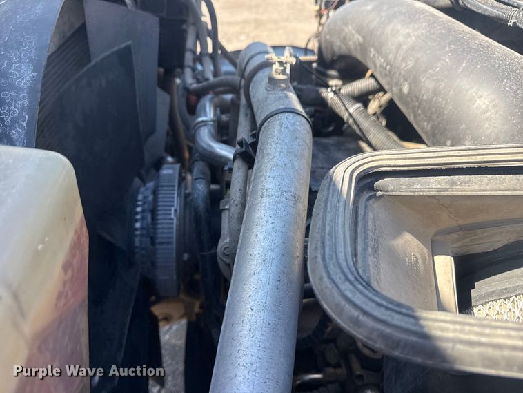 image for item EG2144 2010 International 7500 crane truck