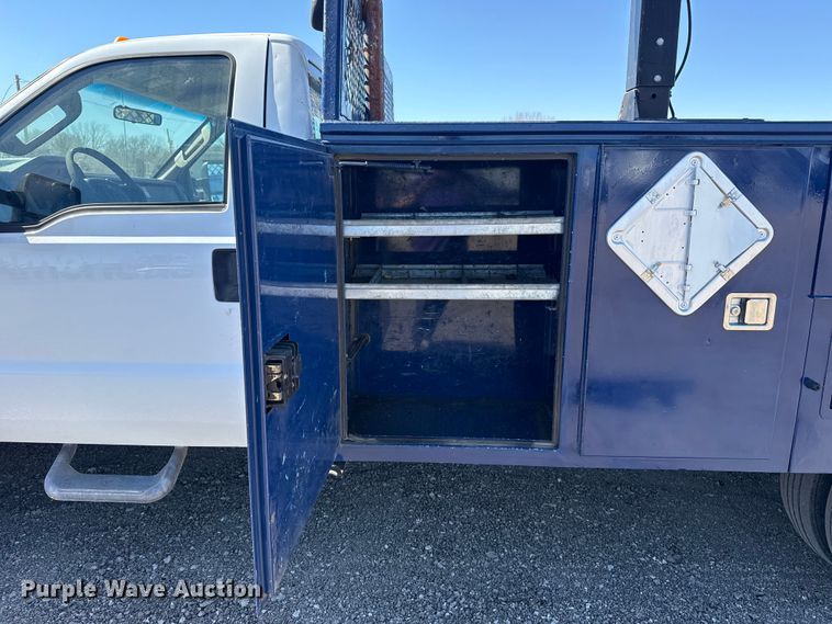 image for item EG2146 2010 Ford F550 Super Duty XL utility / service truck