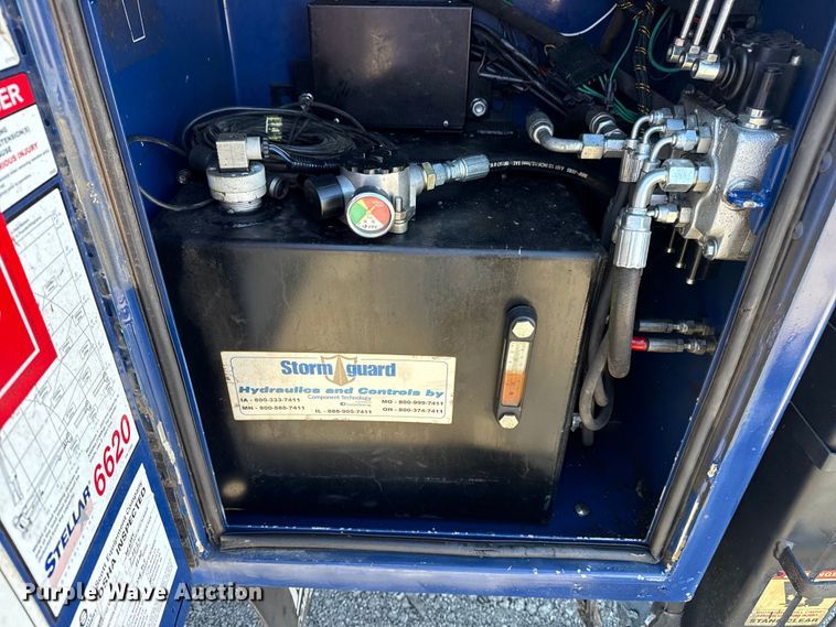 image for item EG2146 2010 Ford F550 Super Duty XL utility / service truck