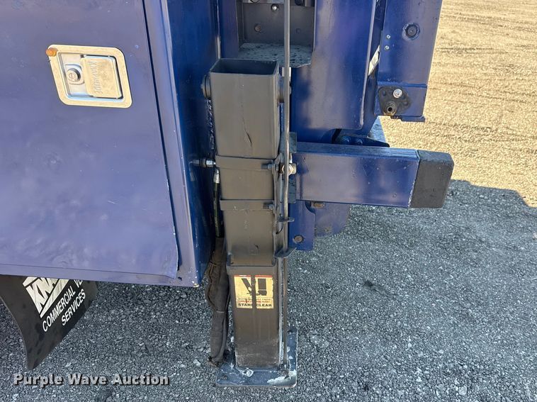 image for item EG2146 2010 Ford F550 Super Duty XL utility / service truck