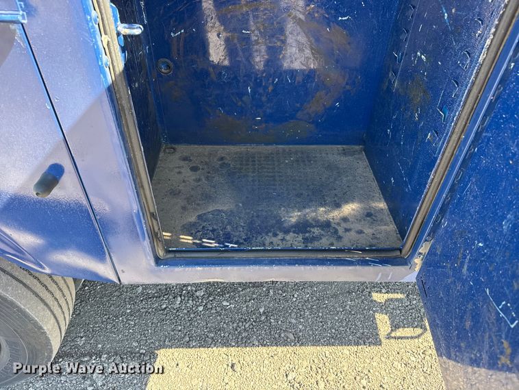 image for item EG2146 2010 Ford F550 Super Duty XL utility / service truck