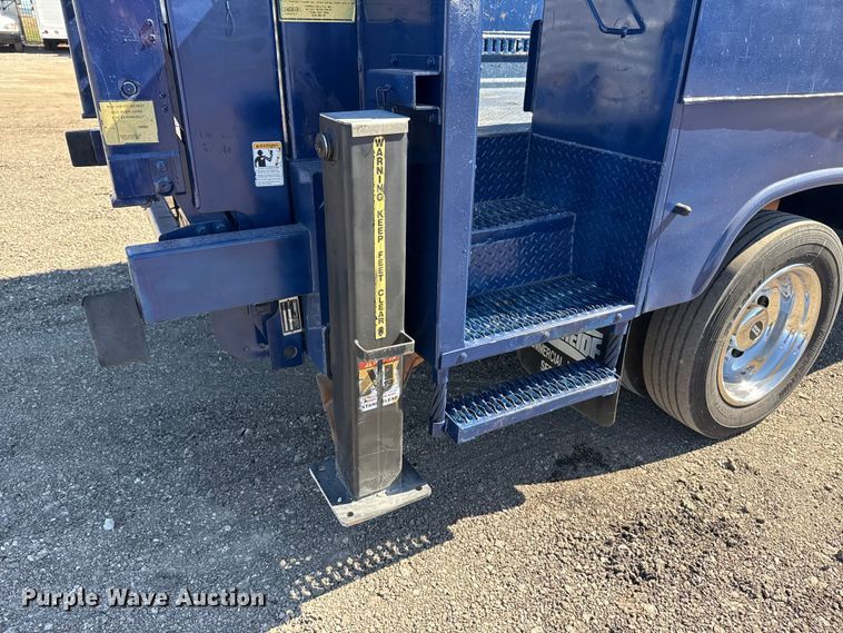 image for item EG2146 2010 Ford F550 Super Duty XL utility / service truck