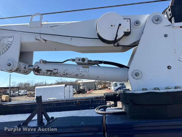 image for item EG2146 2010 Ford F550 Super Duty XL utility / service truck