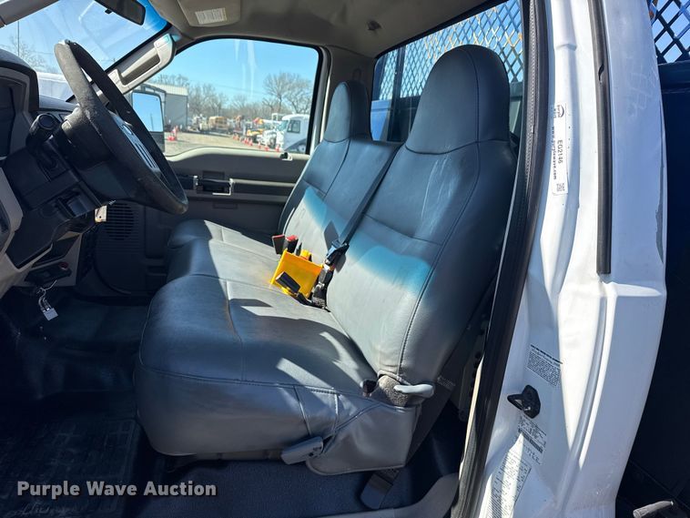 image for item EG2146 2010 Ford F550 Super Duty XL utility / service truck