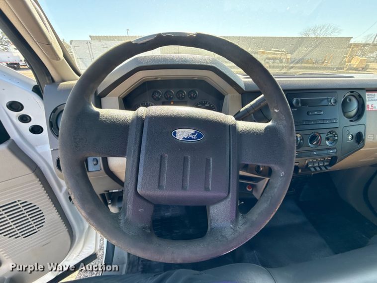 image for item EG2146 2010 Ford F550 Super Duty XL utility / service truck