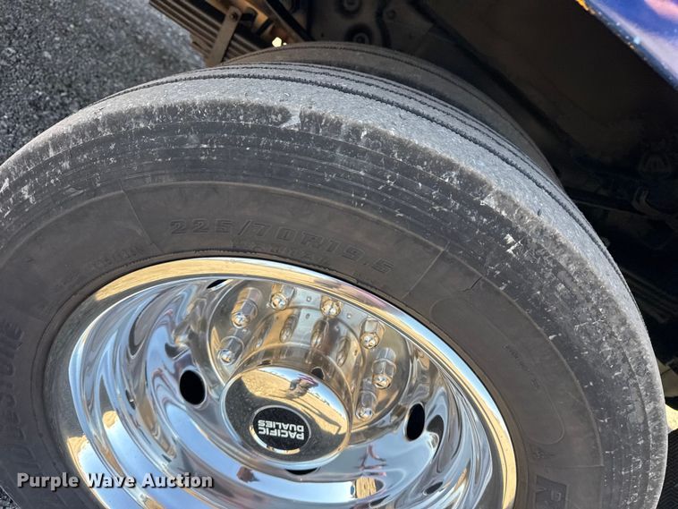 image for item EG2146 2010 Ford F550 Super Duty XL utility / service truck