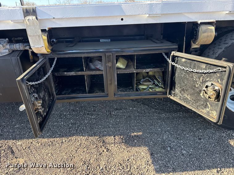 image for item EG2149 2010 International 7600 crane truck