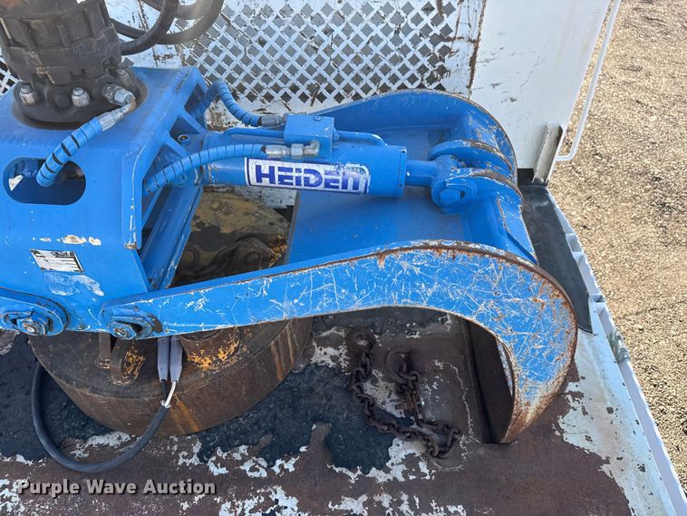 image for item EG2149 2010 International 7600 crane truck