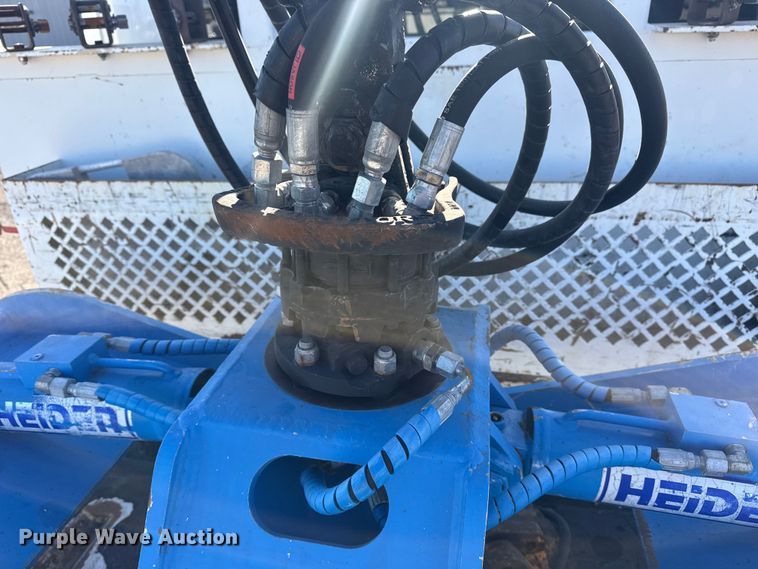 image for item EG2149 2010 International 7600 crane truck