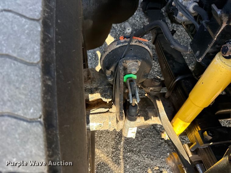 image for item EG2149 2010 International 7600 crane truck