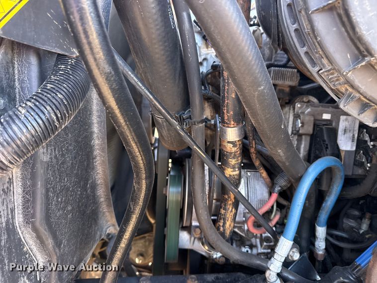 image for item EG2149 2010 International 7600 crane truck