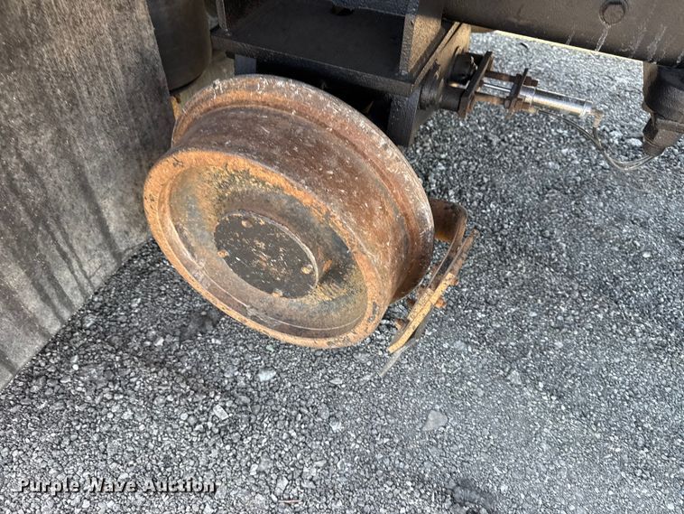 image for item EG2149 2010 International 7600 crane truck