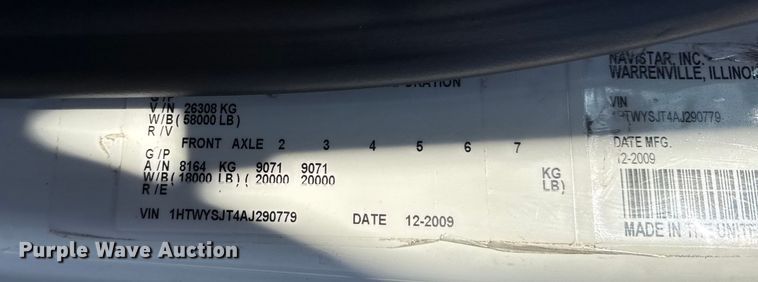 image for item EG2149 2010 International 7600 crane truck