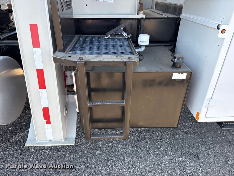 image for item EG2150 2014 Freightliner 114SD crane truck