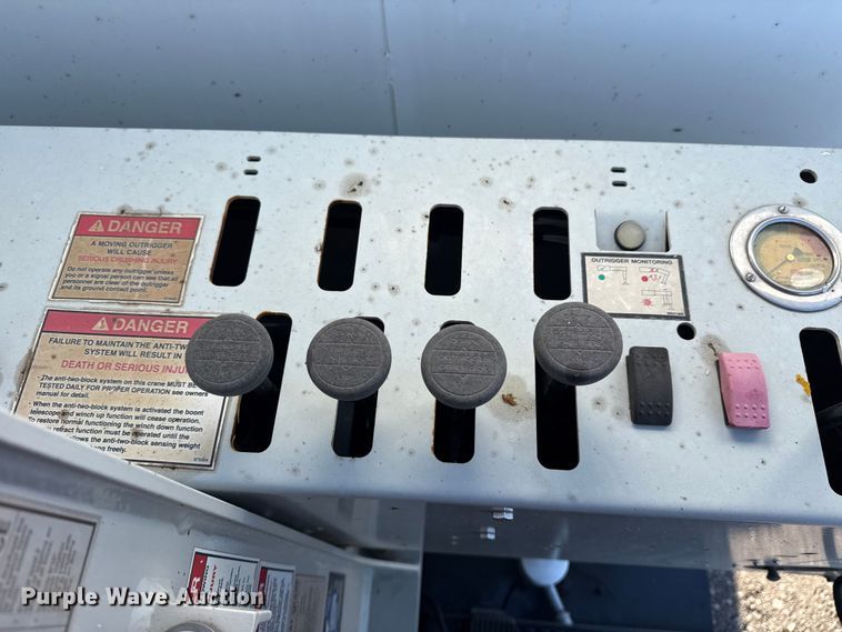 image for item EG2150 2014 Freightliner 114SD crane truck