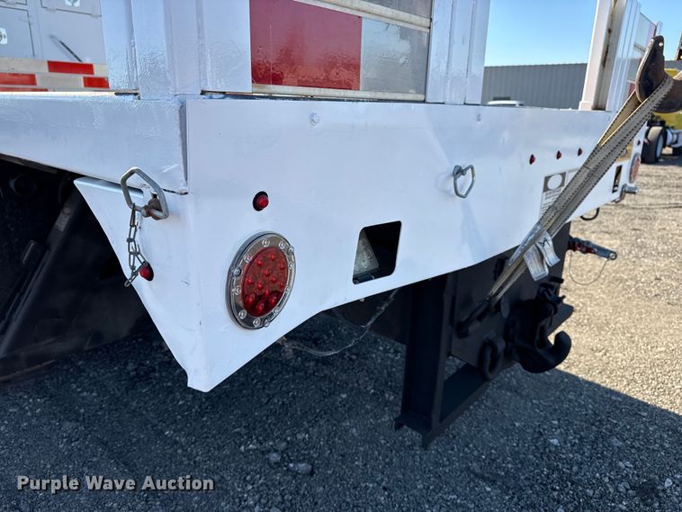 image for item EG2150 2014 Freightliner 114SD crane truck