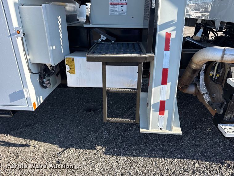 image for item EG2150 2014 Freightliner 114SD crane truck