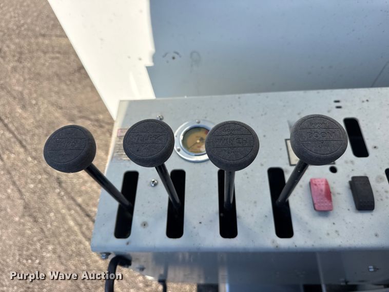 image for item EG2150 2014 Freightliner 114SD crane truck