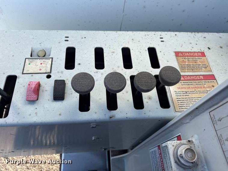 image for item EG2150 2014 Freightliner 114SD crane truck