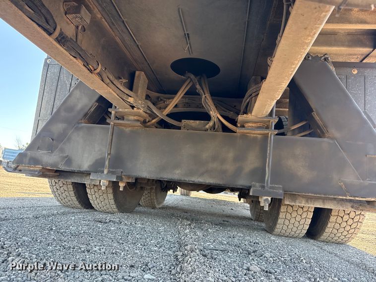 image for item EG2150 2014 Freightliner 114SD crane truck