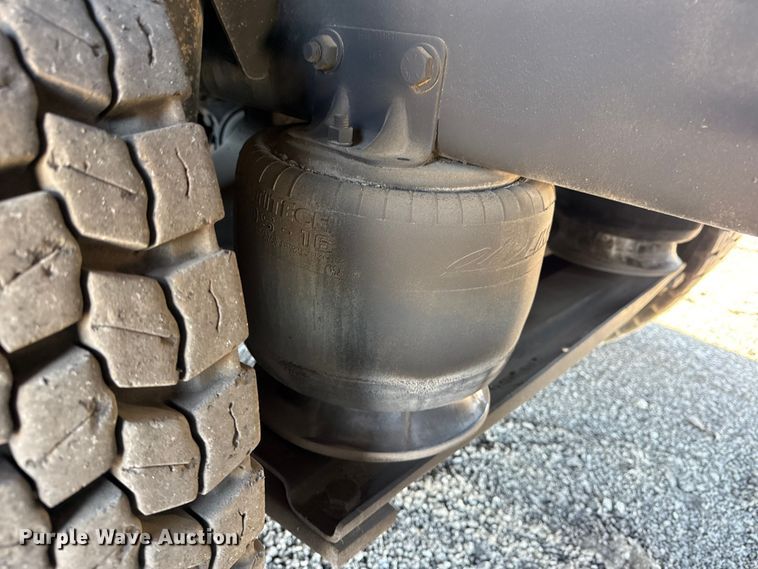 image for item EG2150 2014 Freightliner 114SD crane truck