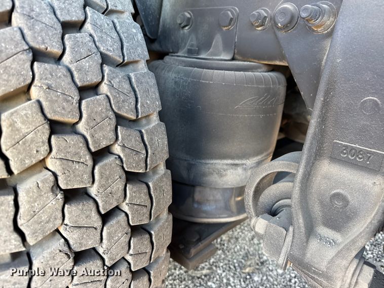 image for item EG2150 2014 Freightliner 114SD crane truck