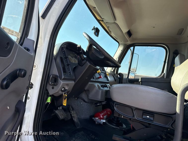 image for item EG2150 2014 Freightliner 114SD crane truck