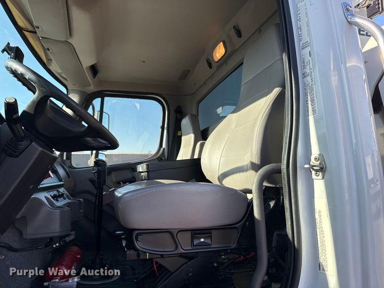 image for item EG2150 2014 Freightliner 114SD crane truck