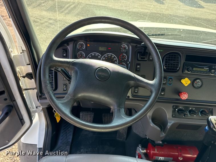 image for item EG2150 2014 Freightliner 114SD crane truck