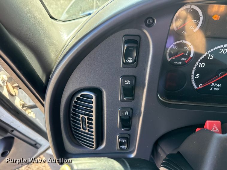 image for item EG2150 2014 Freightliner 114SD crane truck