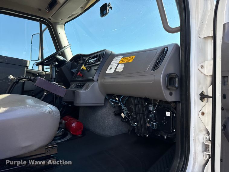 image for item EG2150 2014 Freightliner 114SD crane truck